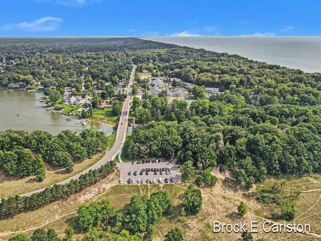 1576 Hendrick Road, Norton Shores, MI 49441