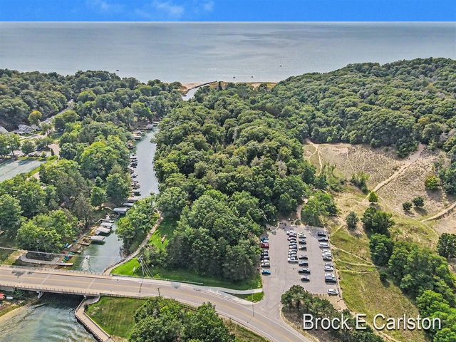 1576 Hendrick Road, Norton Shores, MI 49441