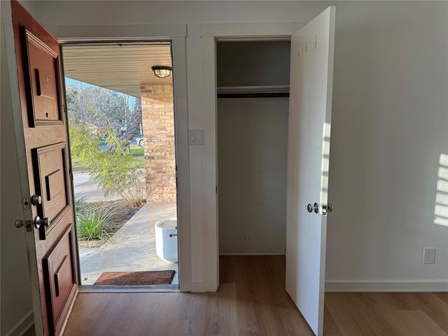 6601 Columbia DR, Austin, TX 78723