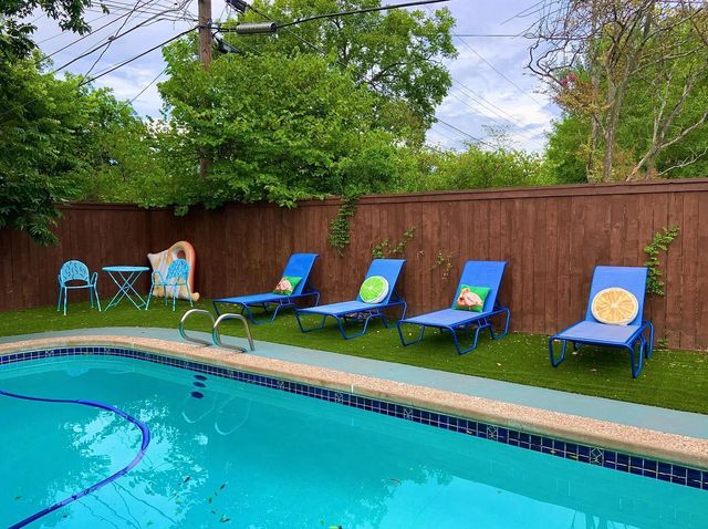 6601 Columbia DR, Austin, TX 78723