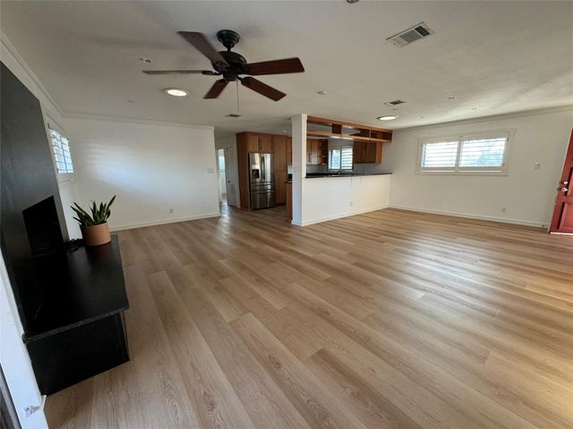 6601 Columbia DR, Austin, TX 78723