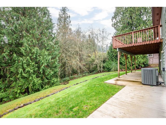 214 ST JAMES Ct, Longview, WA 98632