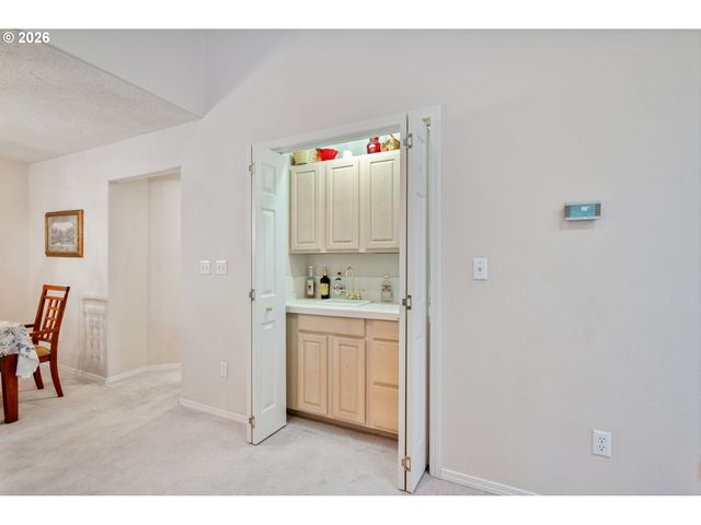 214 ST JAMES Ct, Longview, WA 98632