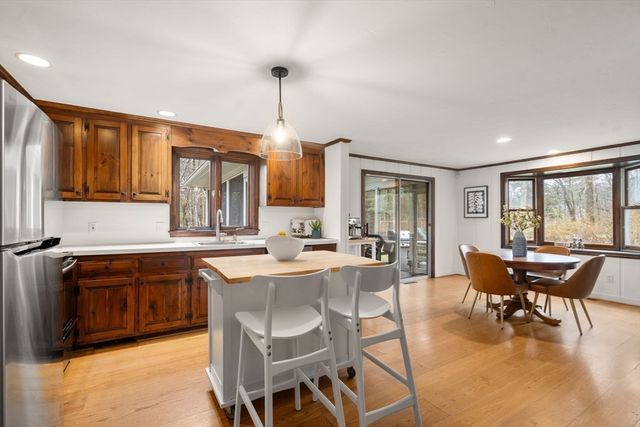 30 Oak Hill Rd, Sudbury, MA 01776