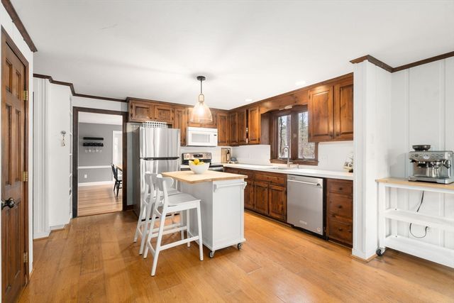 30 Oak Hill Rd, Sudbury, MA 01776