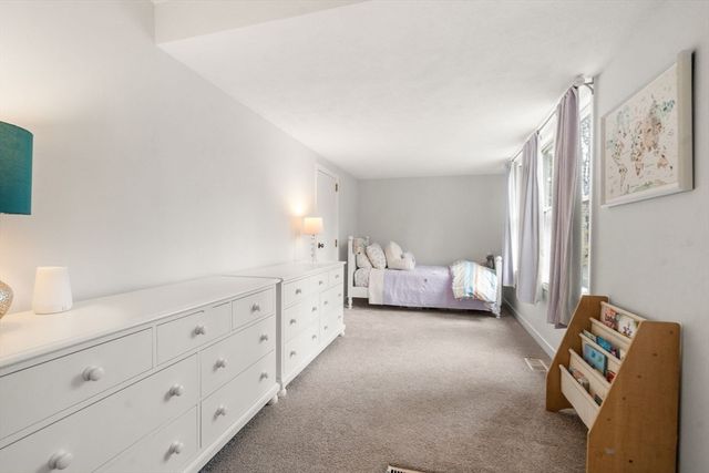 30 Oak Hill Rd, Sudbury, MA 01776