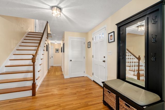 30 Oak Hill Rd, Sudbury, MA 01776