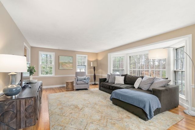 30 Oak Hill Rd, Sudbury, MA 01776