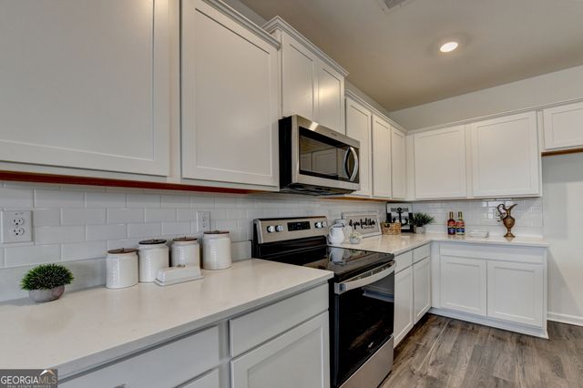 159 Mead Court, Hoschton, GA 30548