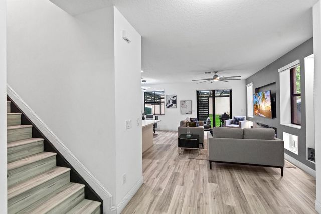 4620 NW 58th Street, Tamarac, FL 33319