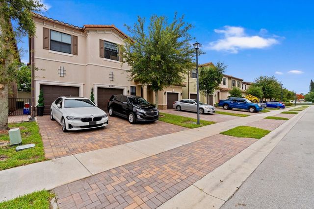 4620 NW 58th Street, Tamarac, FL 33319