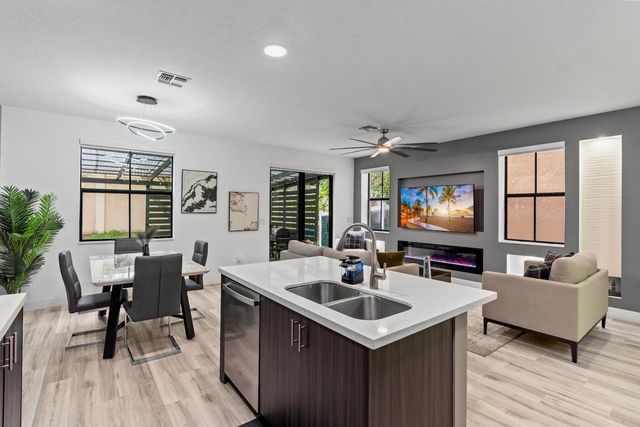 4620 NW 58th Street, Tamarac, FL 33319