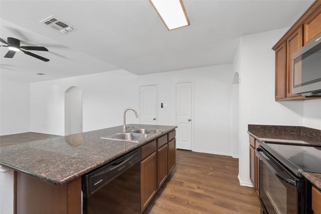 402 Andalusian Trail, Celina, TX 75009