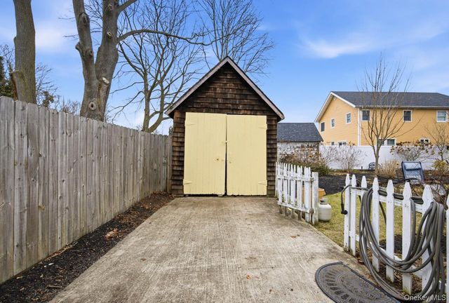 155 Smith Avenue, Islip, NY 11751