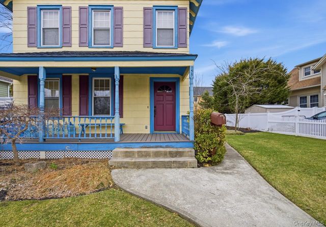 155 Smith Avenue, Islip, NY 11751