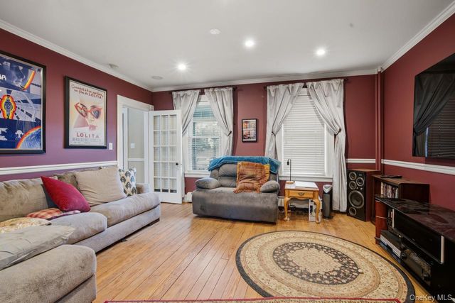 155 Smith Avenue, Islip, NY 11751