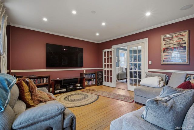 155 Smith Avenue, Islip, NY 11751