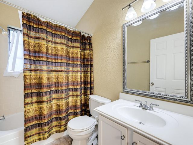 1402 Thornwood Lane, Houston, TX 77062