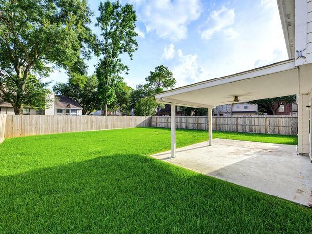 1402 Thornwood Lane, Houston, TX 77062