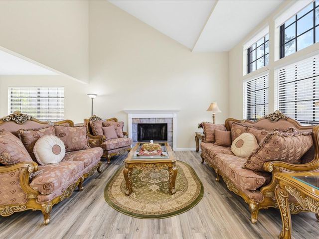 1402 Thornwood Lane, Houston, TX 77062