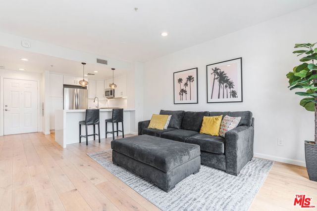 13200 Pacific Promenade 210, Playa Vista, CA 90094