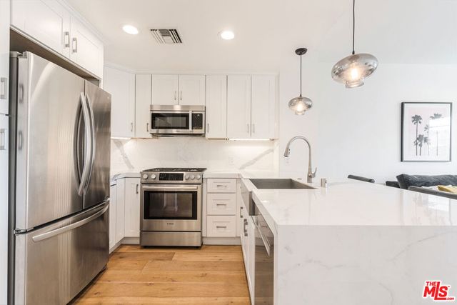 13200 Pacific Promenade 210, Playa Vista, CA 90094