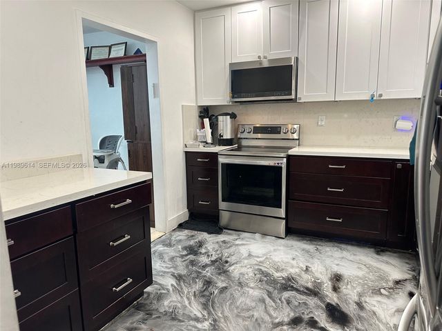 9341 E Bay Harbor Dr 6C, Bay Harbor Islands, FL 33154