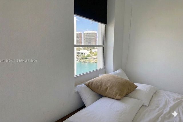 9341 E Bay Harbor Dr 6C, Bay Harbor Islands, FL 33154