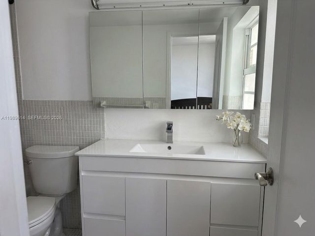 9341 E Bay Harbor Dr 6C, Bay Harbor Islands, FL 33154