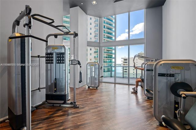 1300 Brickell Bay Dr 3206, Miami, FL 33131