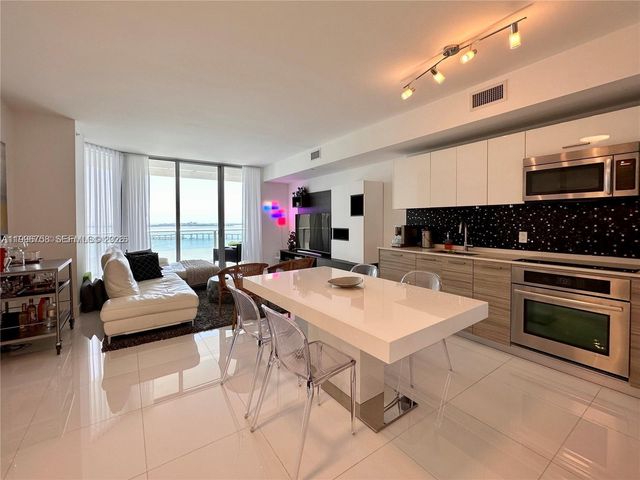 1300 Brickell Bay Dr 3206, Miami, FL 33131