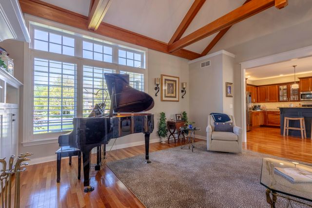 4403 Kilchurn Circle, Valparaiso, IN 46383