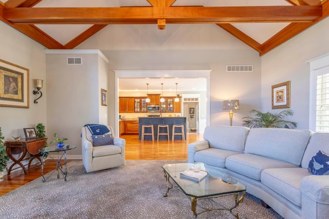 4403 Kilchurn Circle, Valparaiso, IN 46383