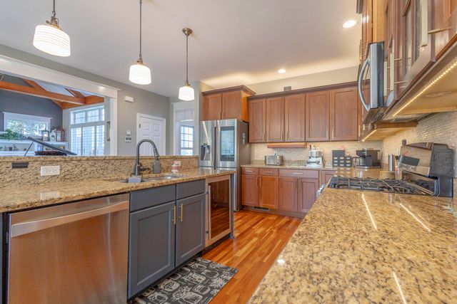 4403 Kilchurn Circle, Valparaiso, IN 46383