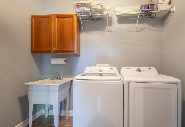 4403 Kilchurn Circle, Valparaiso, IN 46383