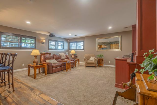 4403 Kilchurn Circle, Valparaiso, IN 46383