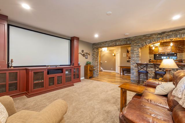 4403 Kilchurn Circle, Valparaiso, IN 46383