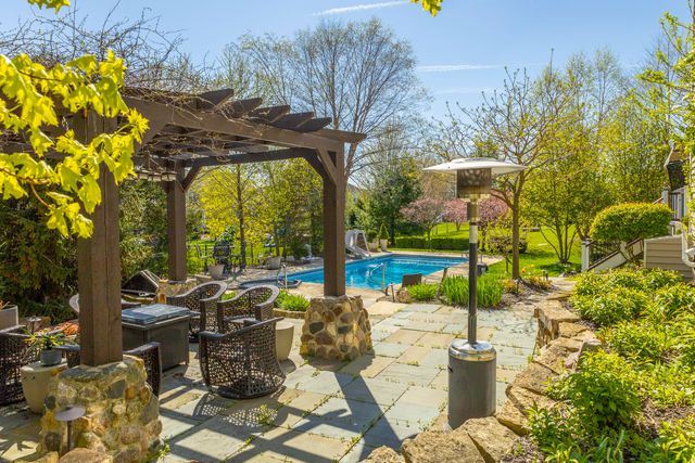 4403 Kilchurn Circle, Valparaiso, IN 46383