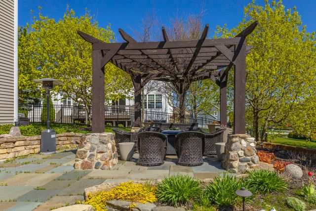 4403 Kilchurn Circle, Valparaiso, IN 46383