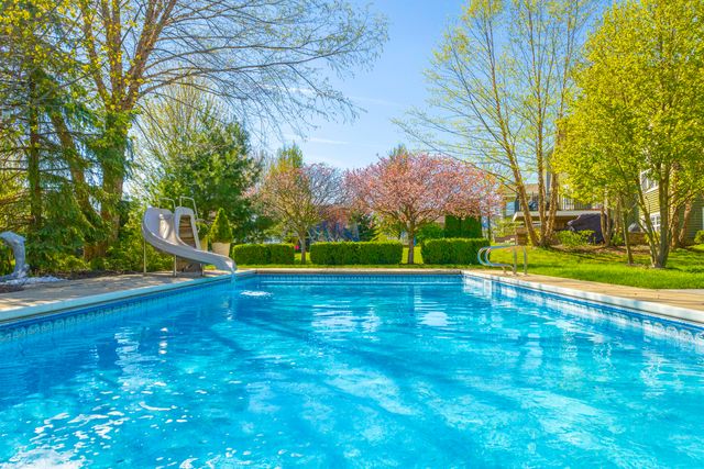 4403 Kilchurn Circle, Valparaiso, IN 46383