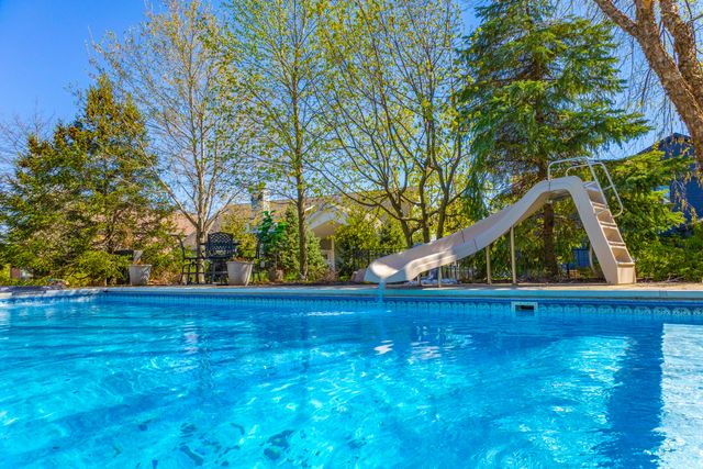 4403 Kilchurn Circle, Valparaiso, IN 46383