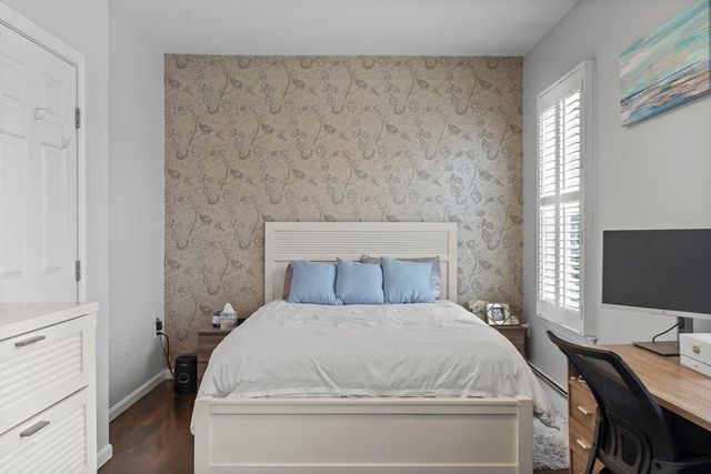 52 H Street 2, Boston, MA 02127