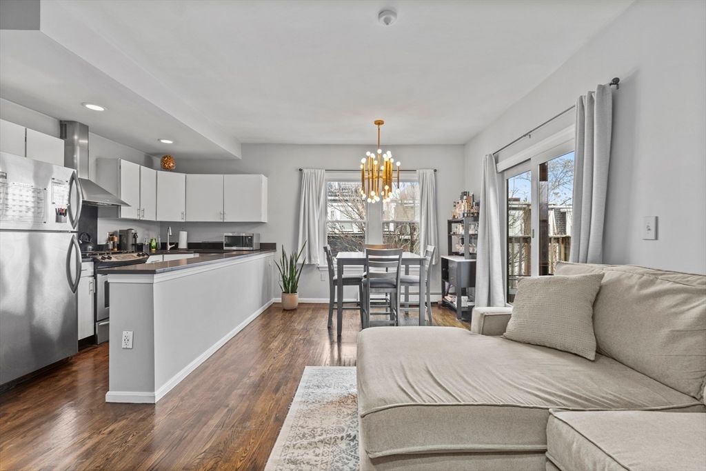 52 H Street 2, Boston, MA 02127
