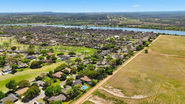 166 Turkey RUN, Meadowlakes, TX 78654