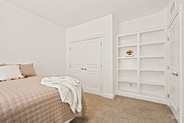 159 E San Pedro St, Meridian, ID 83646