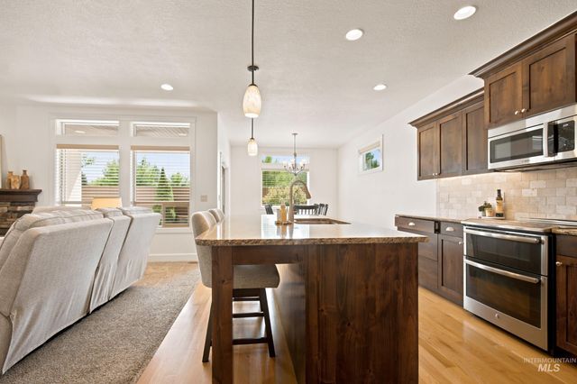 159 E San Pedro St, Meridian, ID 83646