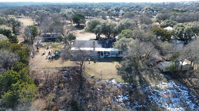 557 Rivercrest Road, Valley Mills, TX 76689