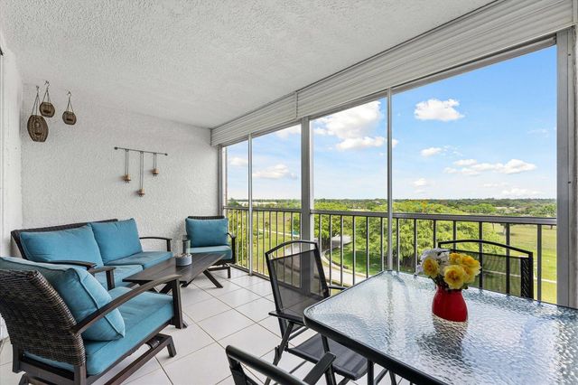 4570 NW 18th Avenue 704, Deerfield Beach, FL 33064