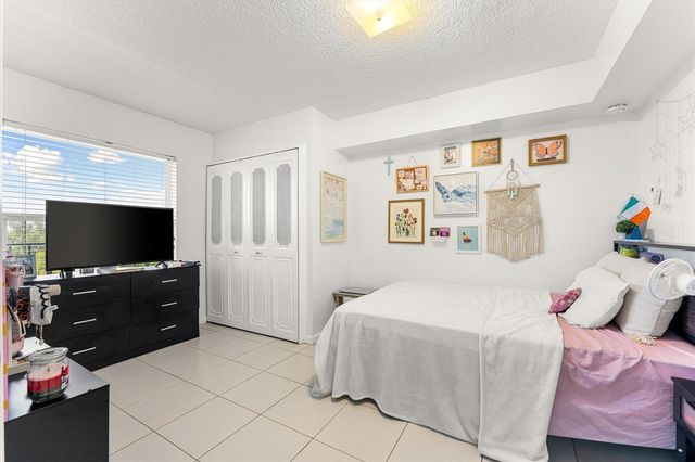 4570 NW 18th Avenue 704, Deerfield Beach, FL 33064