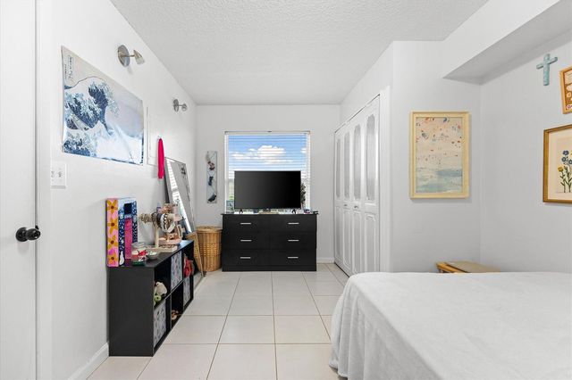 4570 NW 18th Avenue 704, Deerfield Beach, FL 33064